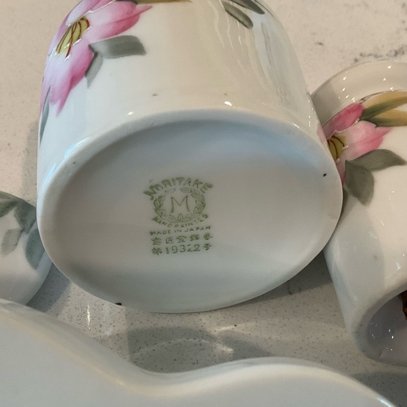 Noritake China Azalea (6) Piece Tray, Salt & Pepper,Mustard w/Lid & Spoon Set - Picture 5 of 8